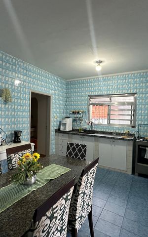 Casa para alugar com 250m², 3 quartos e 2 vagas Casa para alugar com 250m², 3 quartos e 2 vagasCozinha