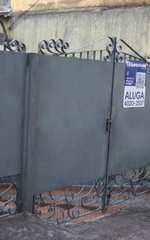 Casa para alugar com 250m², 3 quartos e 2 vagas Casa para alugar com 250m², 3 quartos e 2 vagasFachada
