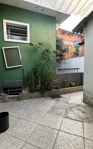 Casa para alugar com 250m², 3 quartos e 2 vagas Casa para alugar com 250m², 3 quartos e 2 vagasQuintal
