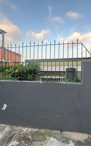 Casa para alugar com 250m², 3 quartos e 2 vagas Casa para alugar com 250m², 3 quartos e 2 vagasFachada