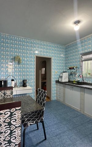 Casa para alugar com 250m², 3 quartos e 2 vagas Casa para alugar com 250m², 3 quartos e 2 vagasCozinha