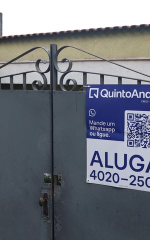 Casa para alugar com 250m², 3 quartos e 2 vagas Casa para alugar com 250m², 3 quartos e 2 vagasFachada