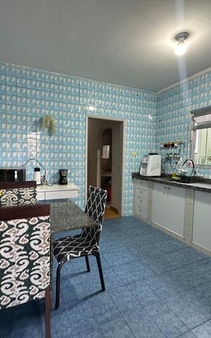 Casa para alugar com 250m², 3 quartos e 2 vagas Casa para alugar com 250m², 3 quartos e 2 vagasCozinha