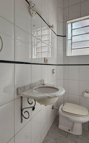 Casa para alugar com 200m², 2 quartos e 2 vagasLavabo 