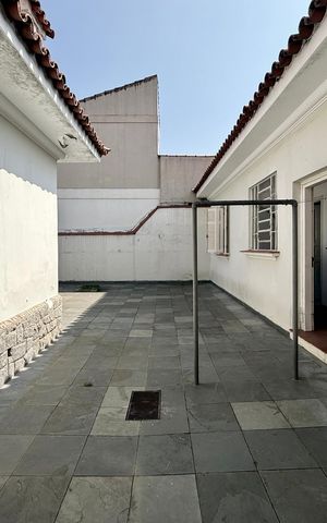 Casa para alugar com 200m², 2 quartos e 2 vagasQuintal