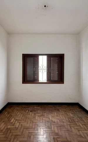 Casa para alugar com 200m², 2 quartos e 2 vagasQuarto 1