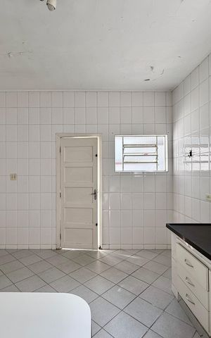 Casa para alugar com 200m², 2 quartos e 2 vagasCozinha