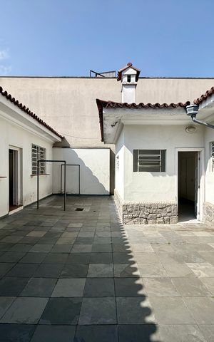 Casa para alugar com 200m², 2 quartos e 2 vagasQuintal