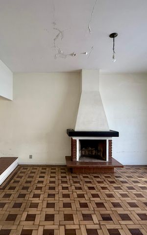 Casa para alugar com 200m², 2 quartos e 2 vagasSala