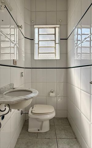 Casa para alugar com 200m², 2 quartos e 2 vagasLavabo 