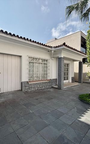 Casa para alugar com 200m², 2 quartos e 2 vagasGaragem 