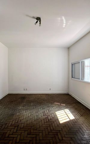 Casa para alugar com 200m², 2 quartos e 2 vagasQuarto 2