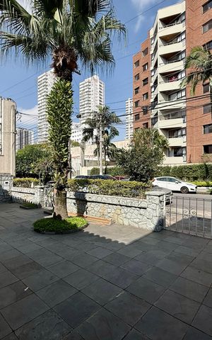 Casa para alugar com 200m², 2 quartos e 2 vagasVaranda 