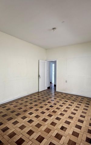 Casa para alugar com 200m², 2 quartos e 2 vagasSala