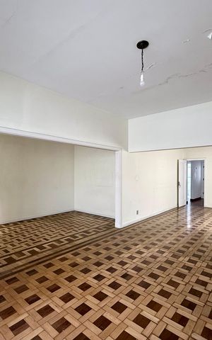 Casa para alugar com 200m², 2 quartos e 2 vagasSala
