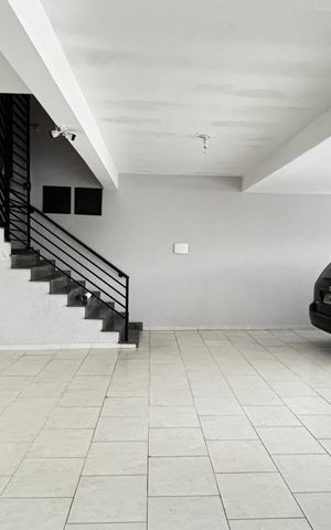 Apartamento à venda com 49m², 2 quartos e 1 vaga Apartamento à venda com 49m², 2 quartos e 1 vagaGaragem