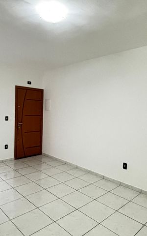 Apartamento à venda com 49m², 2 quartos e 1 vaga Apartamento à venda com 49m², 2 quartos e 1 vagaSala - Sala de jantar
