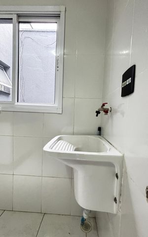 Apartamento à venda com 49m², 2 quartos e 1 vaga Apartamento à venda com 49m², 2 quartos e 1 vagaCozinha e Área de Serviço