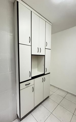 Apartamento à venda com 49m², 2 quartos e 1 vaga Apartamento à venda com 49m², 2 quartos e 1 vagaCozinha e Área de Serviço
