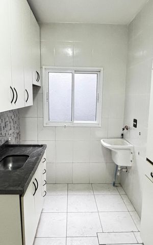 Apartamento à venda com 49m², 2 quartos e 1 vaga Apartamento à venda com 49m², 2 quartos e 1 vagaCozinha e Área de Serviço