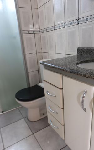 Apartamento para alugar com 61m², 3 quartos e sem vagaBanheiro