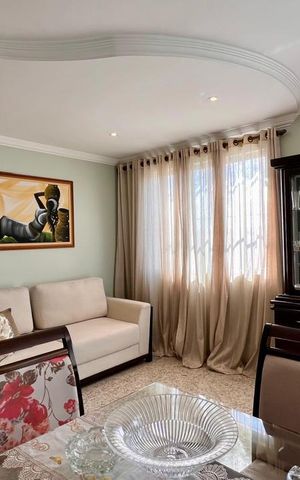 Apartamento à venda com 118m², 3 quartos e 2 vagas Apartamento à venda com 118m², 3 quartos e 2 vagasSala