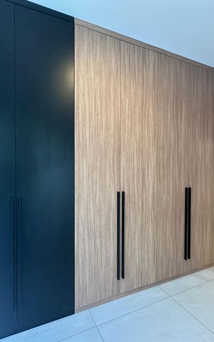 Apartamento à venda com 89m², 2 quartos e 2 vagas Apartamento à venda com 89m², 2 quartos e 2 vagasCloset da suíte