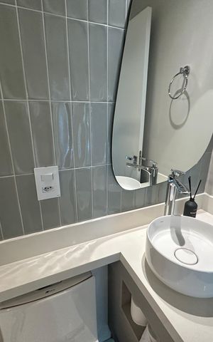 Apartamento à venda com 89m², 2 quartos e 2 vagas Apartamento à venda com 89m², 2 quartos e 2 vagasBanheiro Social