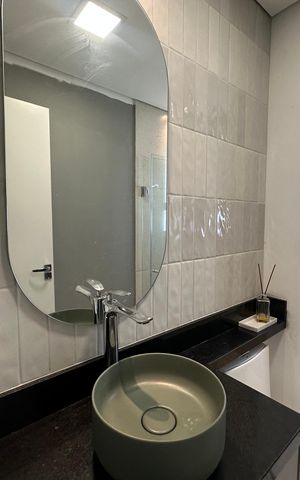 Apartamento à venda com 89m², 2 quartos e 2 vagas Apartamento à venda com 89m², 2 quartos e 2 vagasBanheiro da Suíte