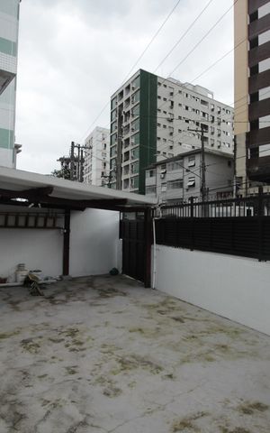 Casa para alugar com 98m², 3 quartos e 2 vagasQuintal