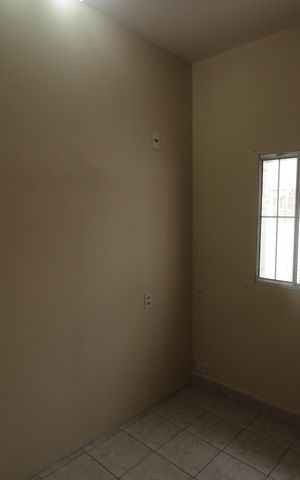 Casa para alugar com 98m², 3 quartos e 2 vagas3