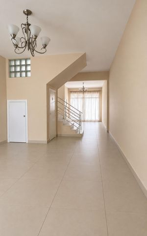 Casa para alugar com 110m², 3 quartos e 3 vagas Casa para alugar com 110m², 3 quartos e 3 vagasSala de Jantar