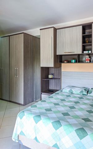 Casa à venda com 270m², 3 quartos e 9 vagasSuite 2