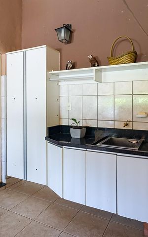 Casa à venda com 270m², 3 quartos e 9 vagaslavanderia