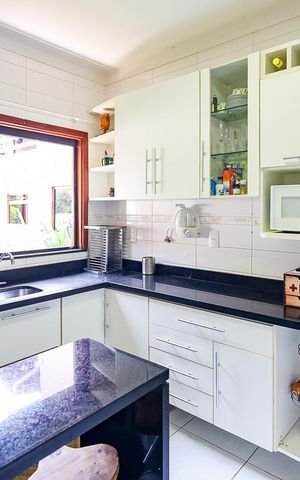 Casa à venda com 270m², 3 quartos e 9 vagasCozinha