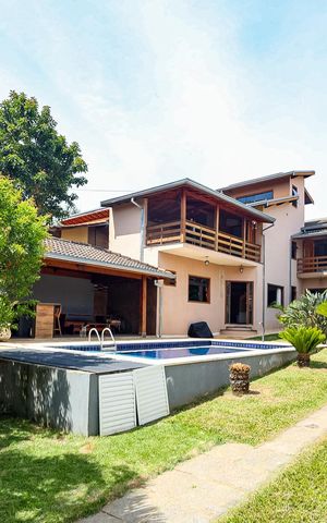 Casa à venda com 270m², 3 quartos e 9 vagasJardim