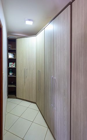 Casa à venda com 270m², 3 quartos e 9 vagasCloset da suíte 2
