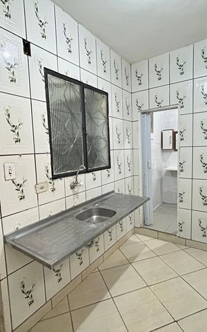 Casa para alugar com 100m², 2 quartos e sem vagaCozinha