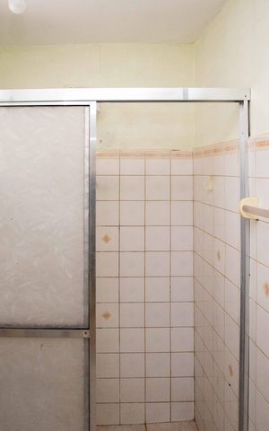 Casa à venda com 157m², 4 quartos e 2 vagasCasa 2 - Banheiro