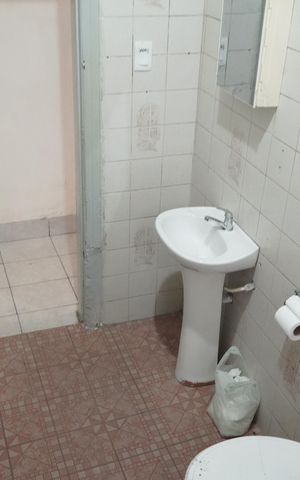 Casa para alugar com 111m², 2 quartos e 1 vagaBanheiro