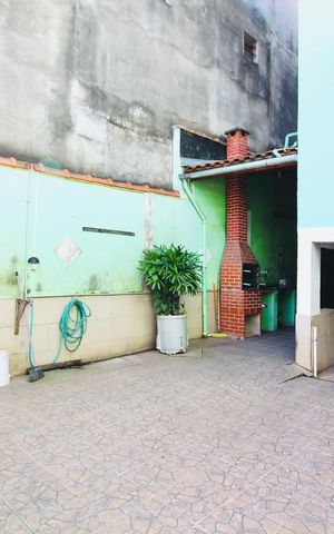 Casa para alugar com 260m², 6 quartos e 4 vagasQuintal