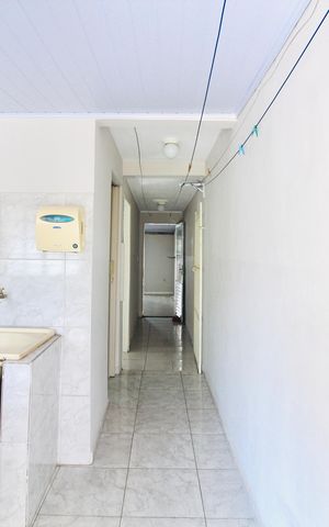 Casa para alugar com 260m², 6 quartos e 4 vagasCorredor