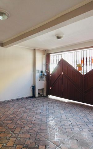 Casa para alugar com 260m², 6 quartos e 4 vagasGaragem
