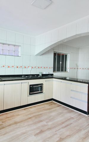 Casa para alugar com 260m², 6 quartos e 4 vagasCozinha