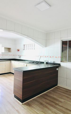 Casa para alugar com 260m², 6 quartos e 4 vagasCozinha