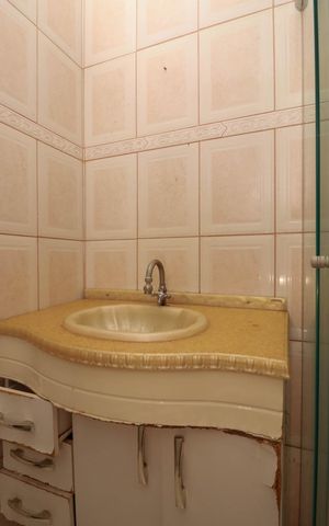 Casa para alugar com 120m², 2 quartos e 2 vagas Casa para alugar com 120m², 2 quartos e 2 vagasBanheiro