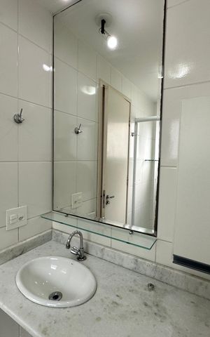 Apartamento para alugar com 61m², 2 quartos e 1 vaga Apartamento para alugar com 61m², 2 quartos e 1 vagaBanheiro da Suíte