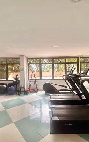 Apartamento à venda com 118m², 3 quartos e 2 vagas Apartamento à venda com 118m², 3 quartos e 2 vagasÁrea comum - Academia