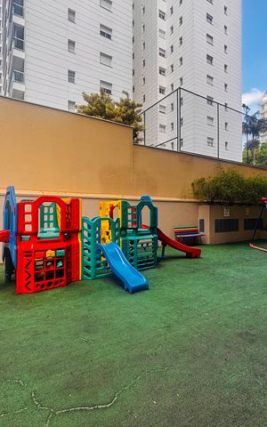 Apartamento à venda com 118m², 3 quartos e 2 vagas Apartamento à venda com 118m², 3 quartos e 2 vagasÁrea comum - Playground