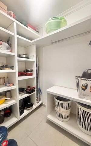 Apartamento à venda com 118m², 3 quartos e 2 vagas Apartamento à venda com 118m², 3 quartos e 2 vagasDespensa